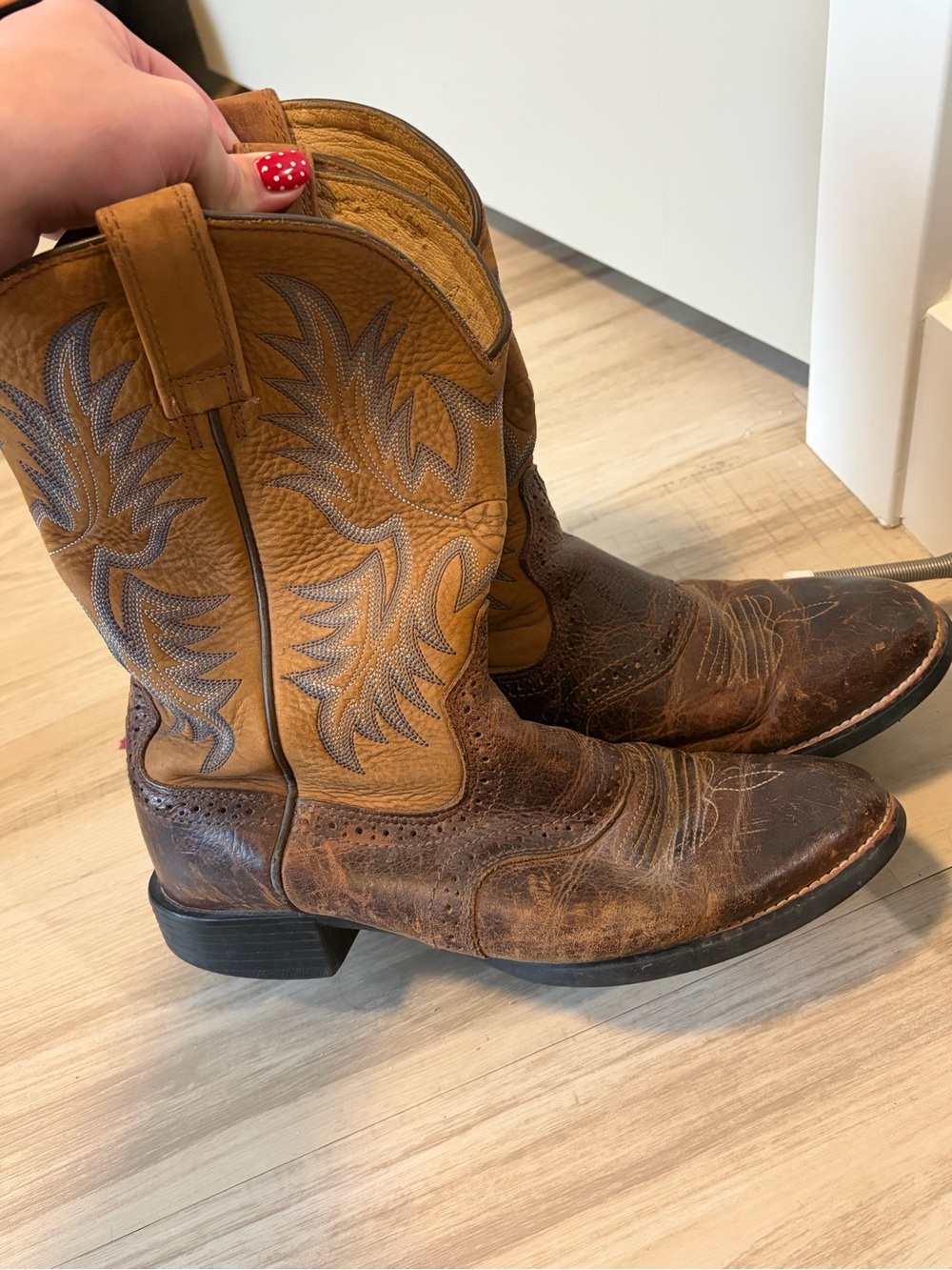 Men’s Classic Two-Tone Leather Cowboy Boots - Brown & Tan